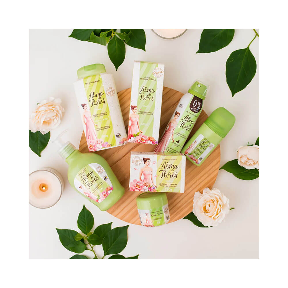 Produtos da linha Alma de Flores da marca Memphis em ambiente natural e delicado